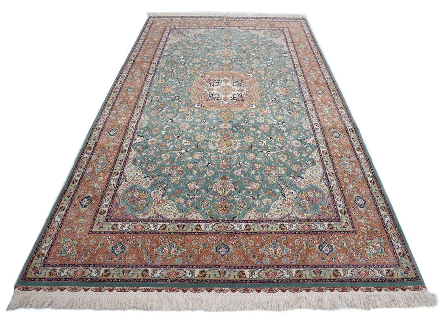 Persian Rug Tabriz - Exquisite Pistachio Colour 70 Raj
