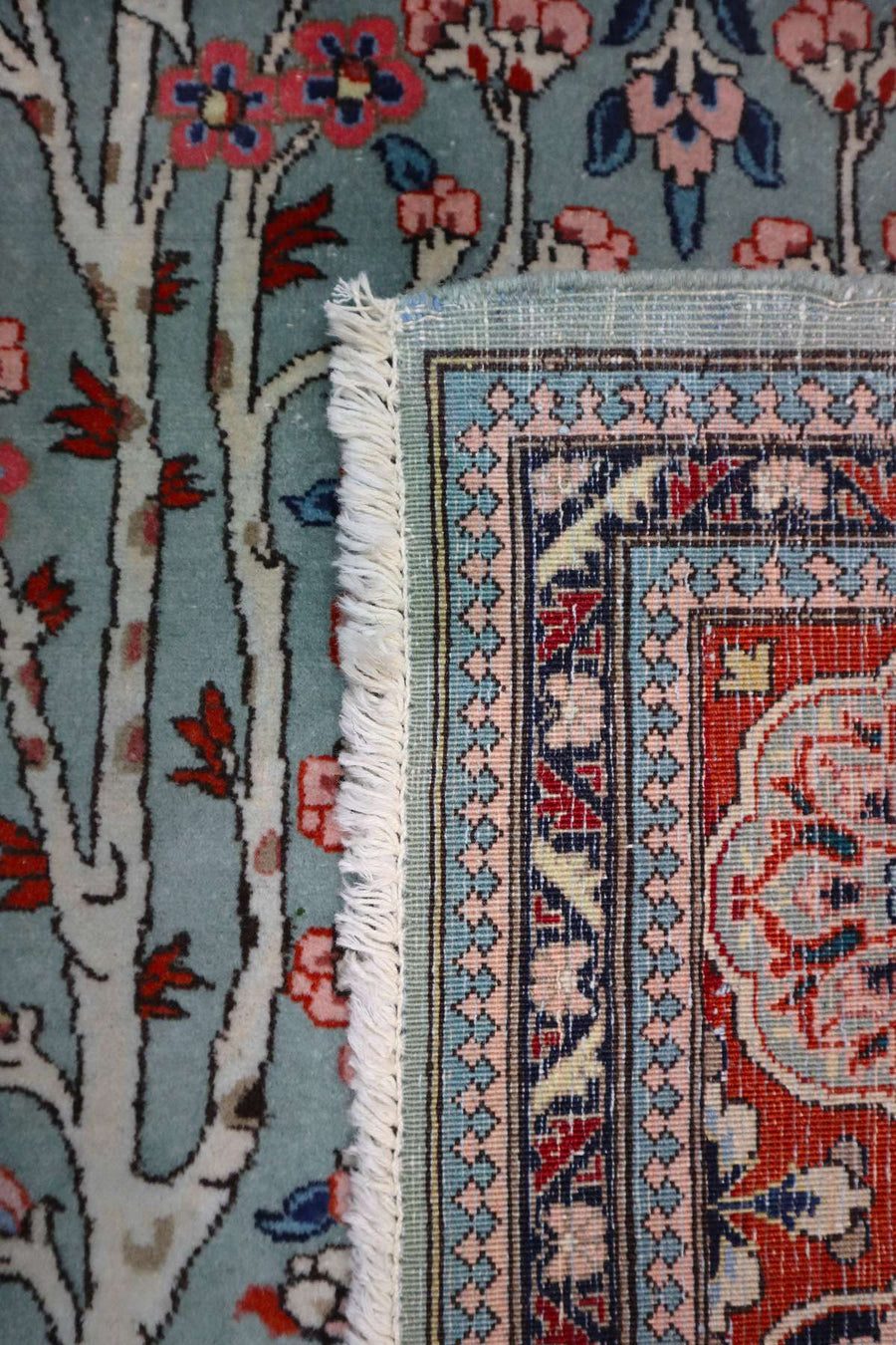 Pistachio Tabriz Rug - Exquisite Vase Design - 2.08 x 1.35 m