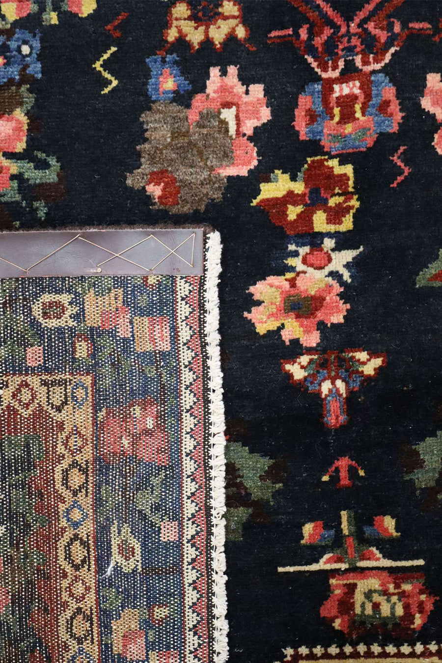 Bakhtiari Rug Gol Farang - 2.34 x 1.52 m