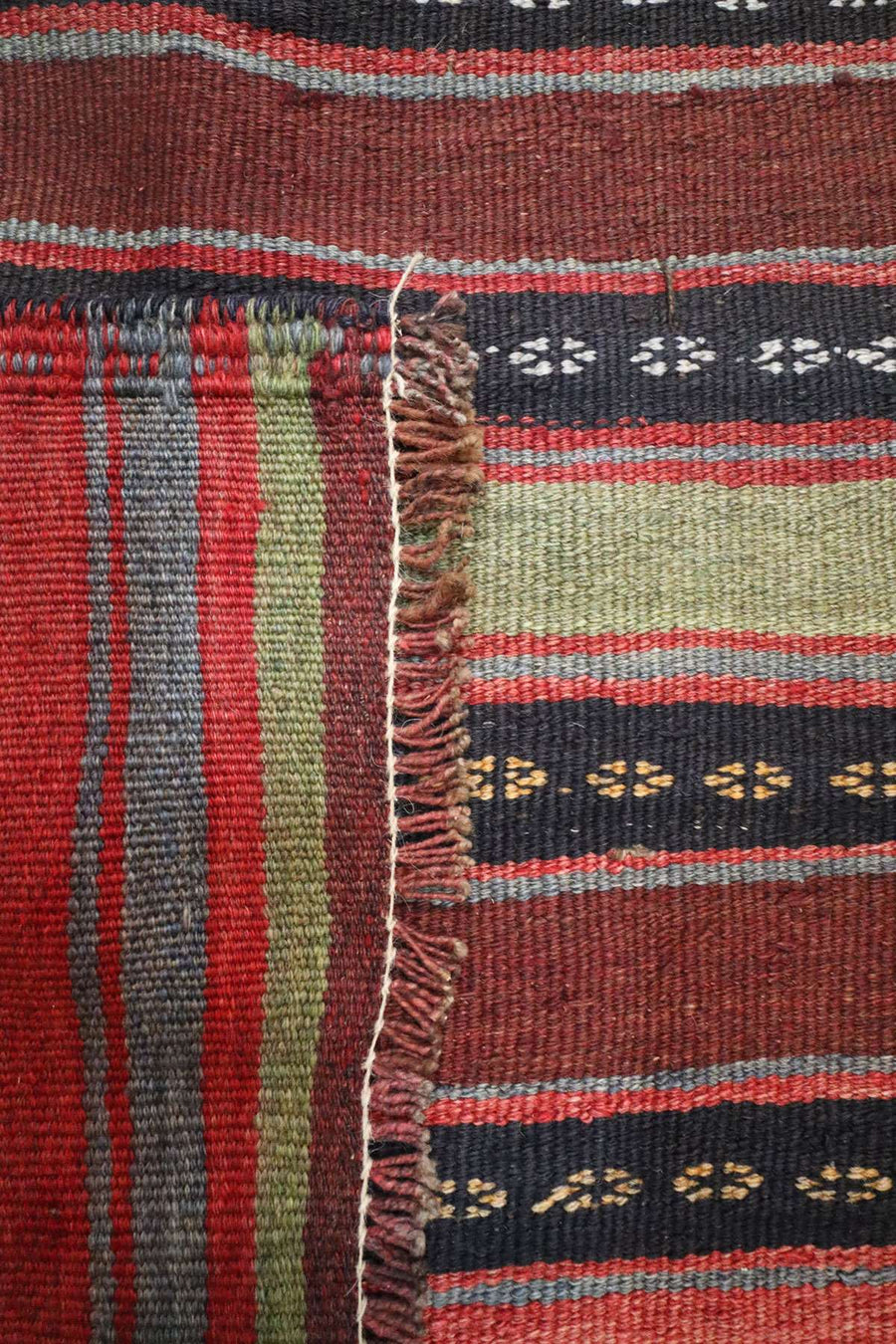 Vintage Persian Kilim For Sale - 2.5 x 1.6 m