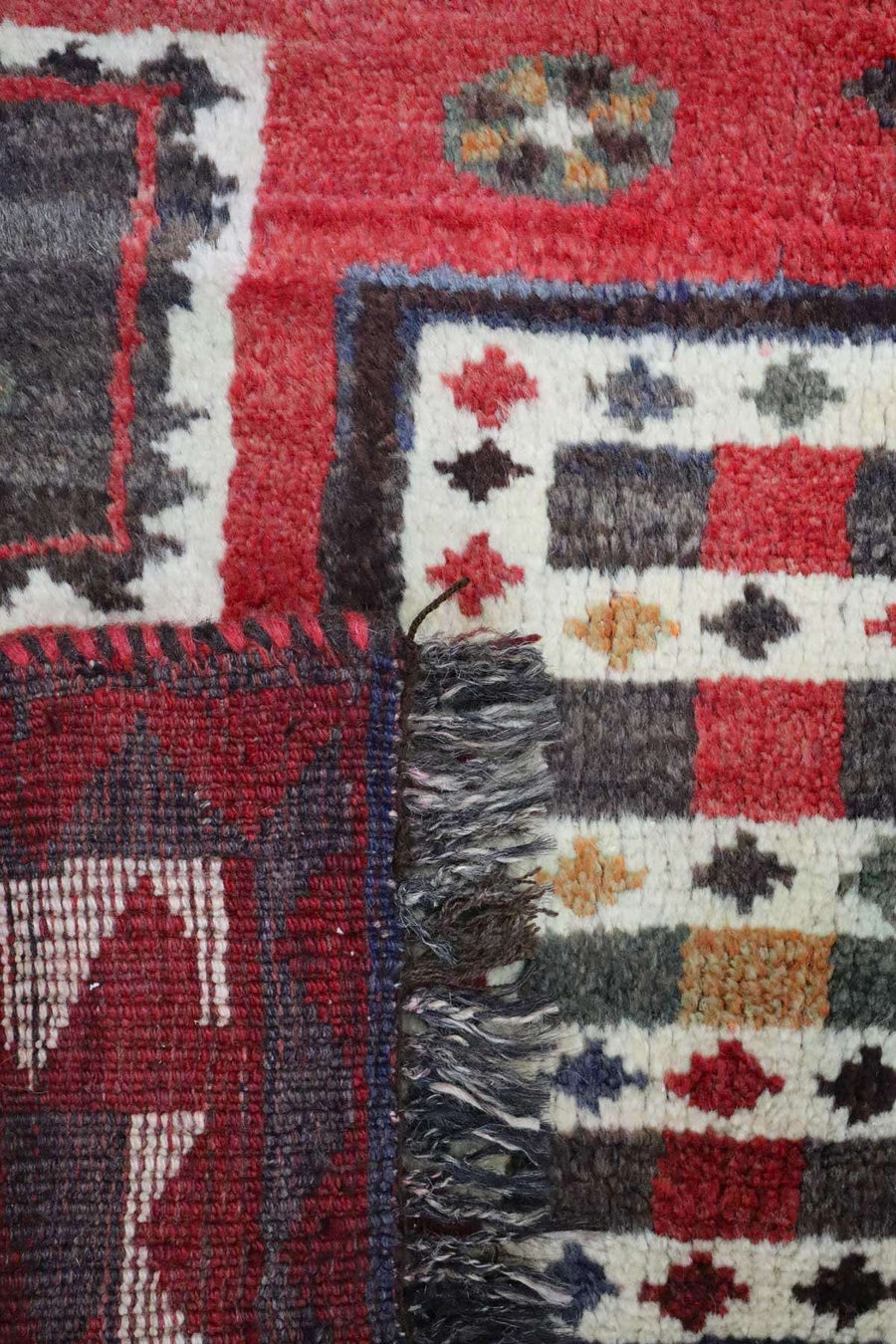 Gabbeh Rug Nomadic Art - 2.2 x 1.3 m