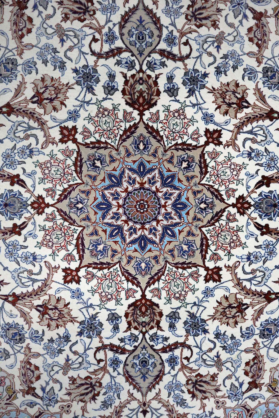 Masterpiece Isfahan Rug - Davari Workshop - 1.91 x 1.3 m