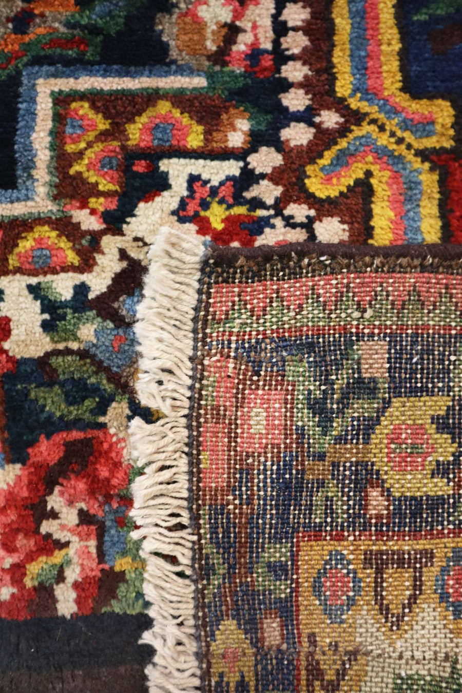 Persian Baktiari Sampler - Antique and Collectible - 1.68 x 1.14 m