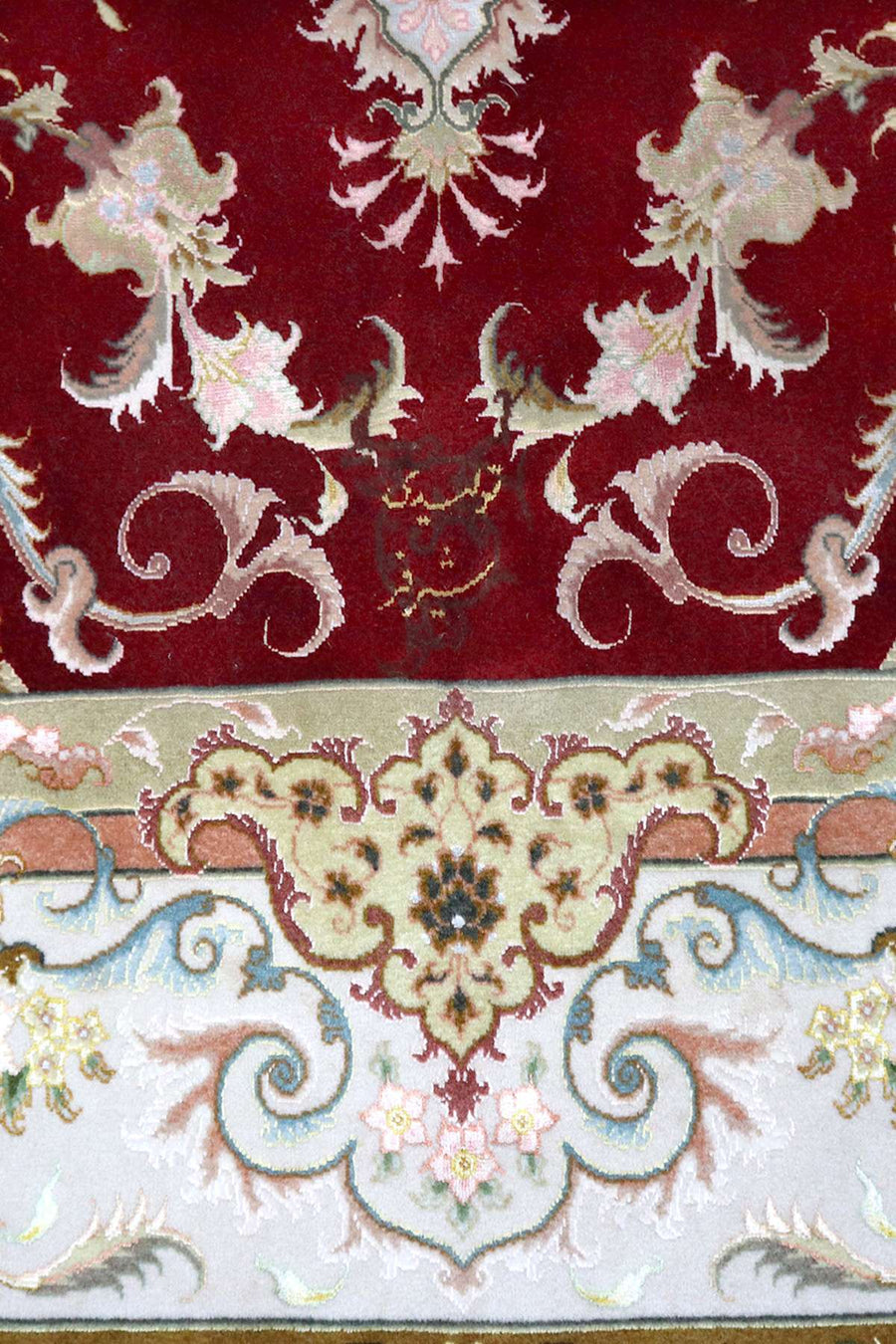 Fine Tabriz Rug - Intricate Flowers with Silk Inlay - 2.1 x 1.5 m
