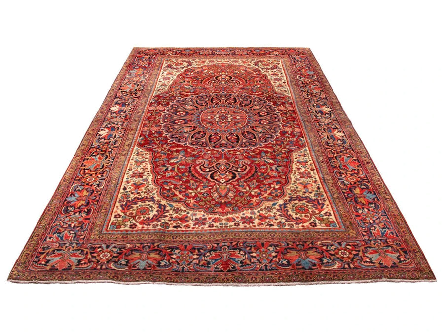 Collectible Persian Heriz Rug - 3.6 x 2.5 m