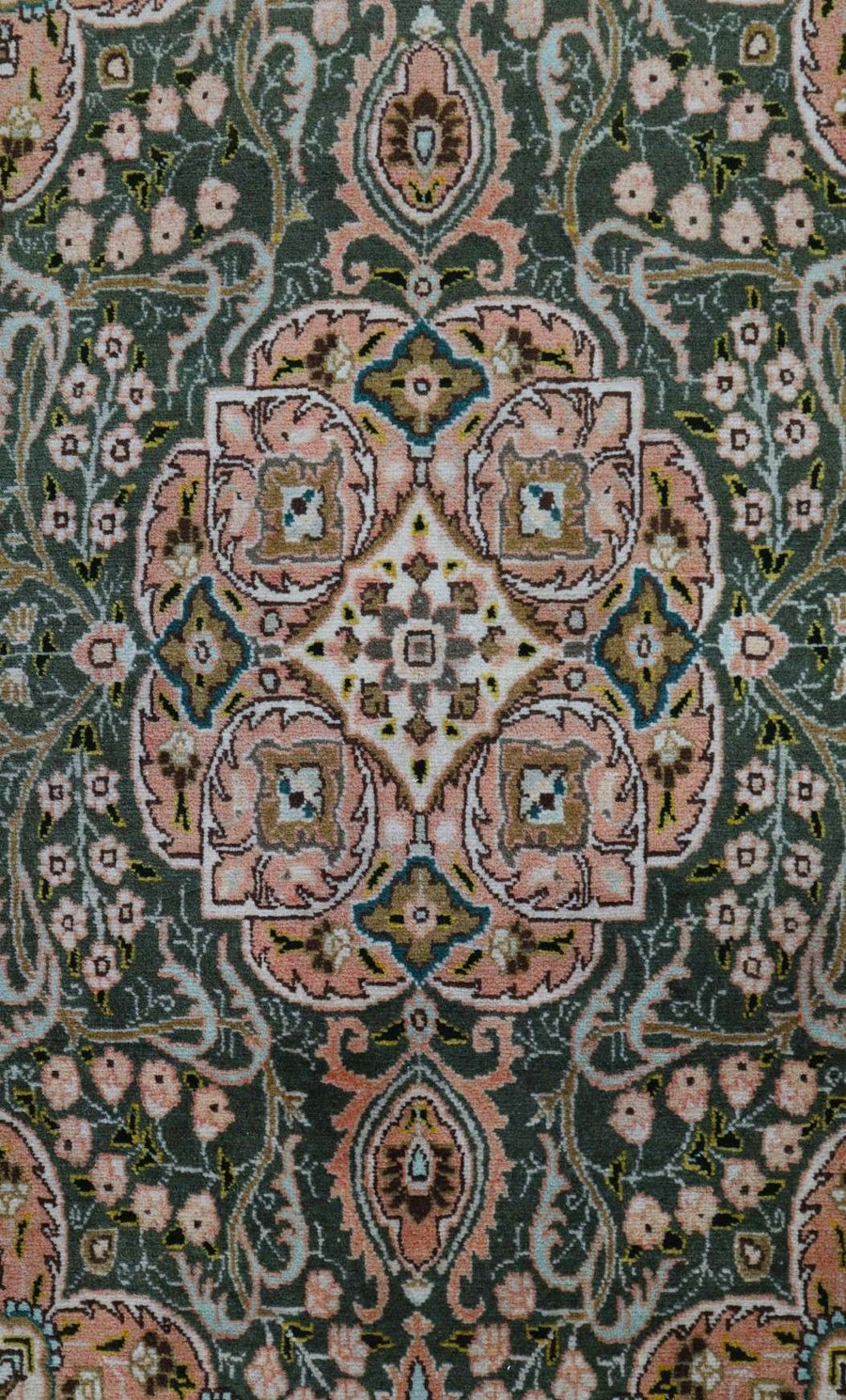 Persian Tabriz Rug - Haj Jalili Design - 1.75 x 1.25 m