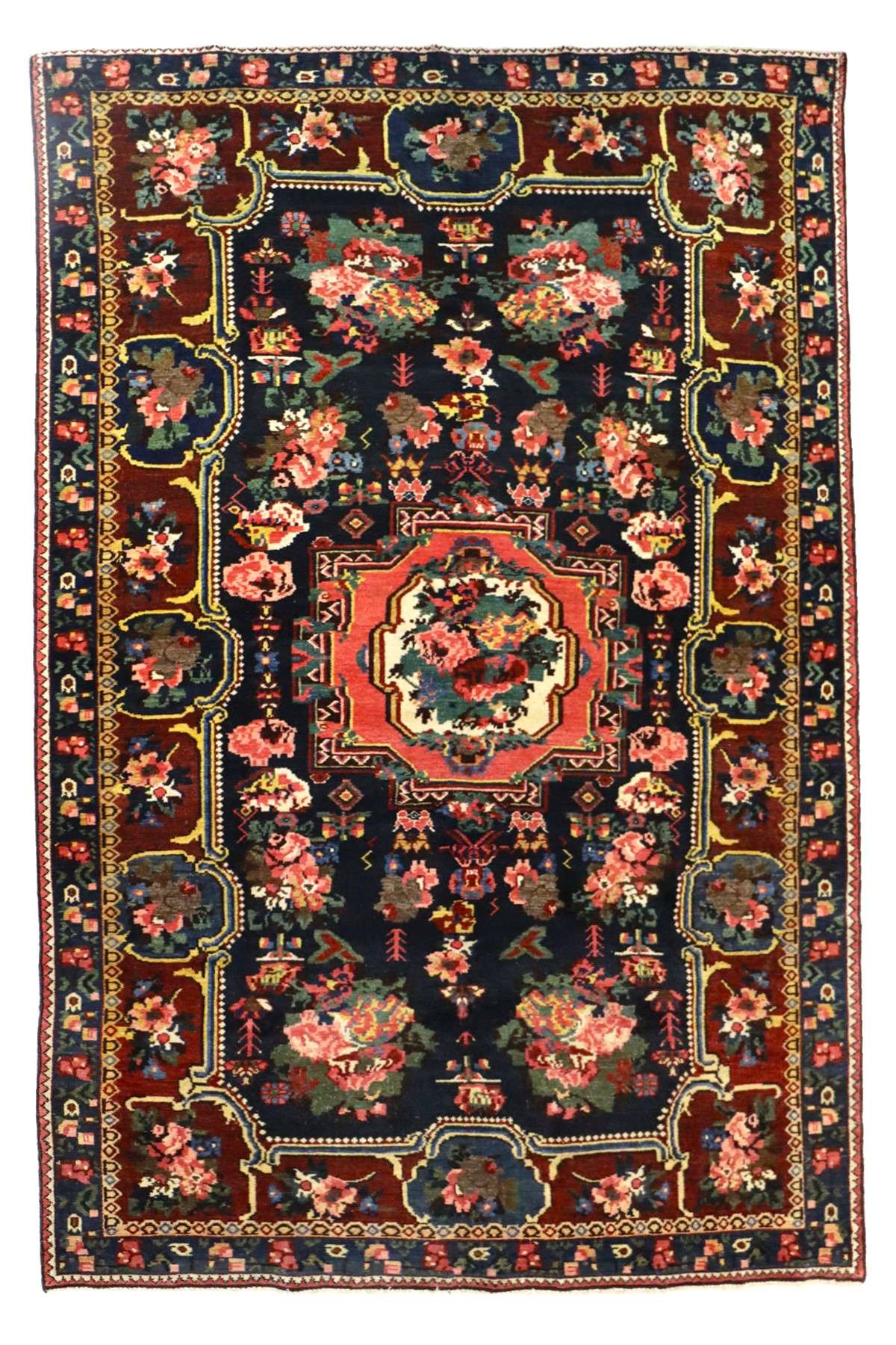 Bakhtiari Rug Gol Farang - 2.34 x 1.52 m