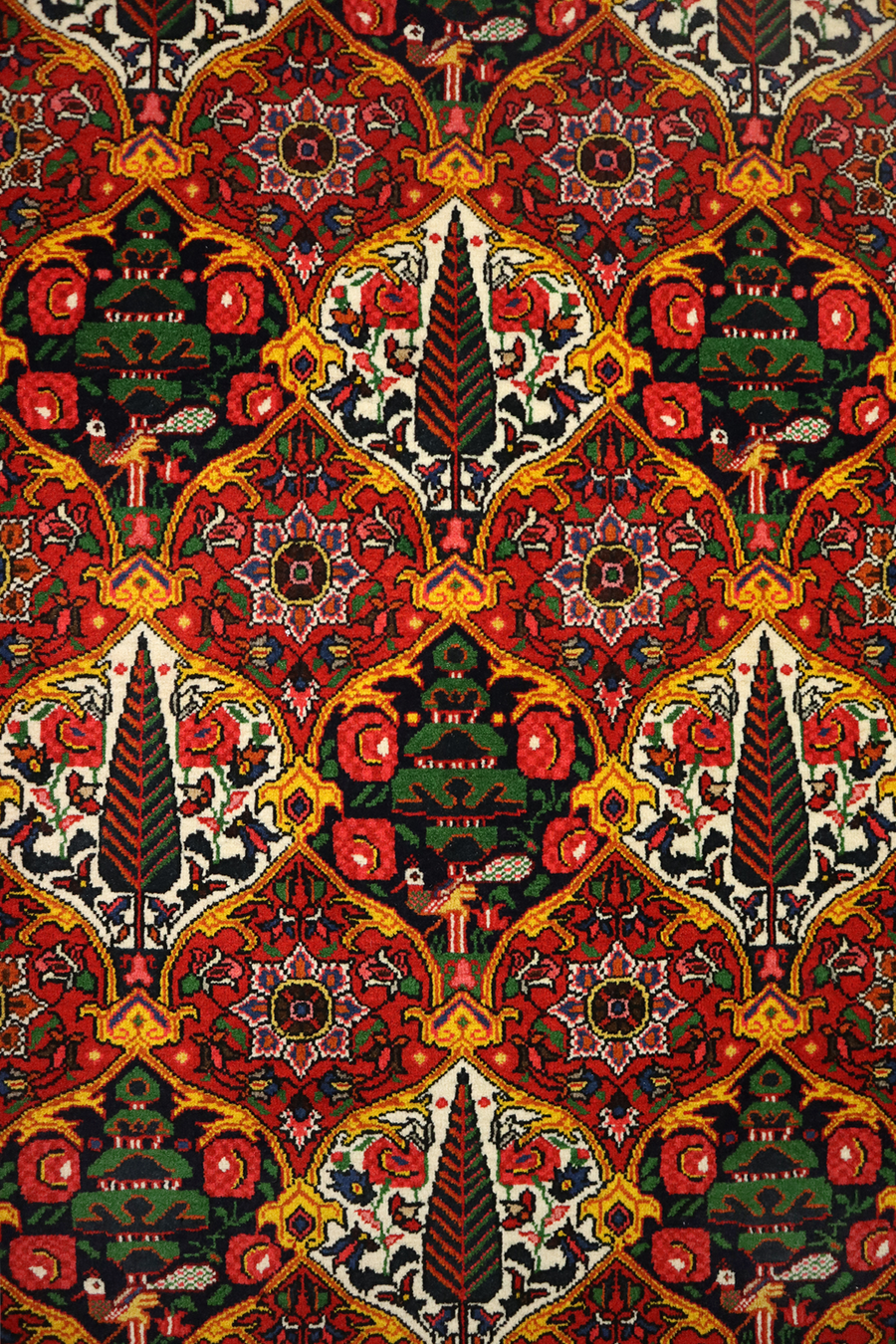 Persian Bakhtiari Rug - Garden Design - 1.6 x 1.1 m